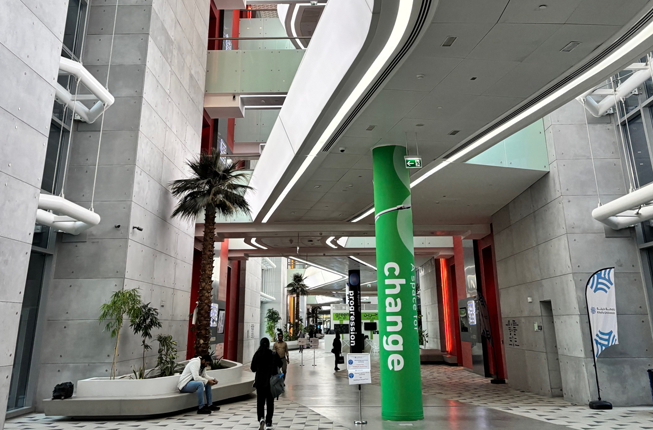 Collegamento a Nuove prospettive internazionali: avviato un accordo di Dual PhD con la Khalifa University di Abu Dhabi